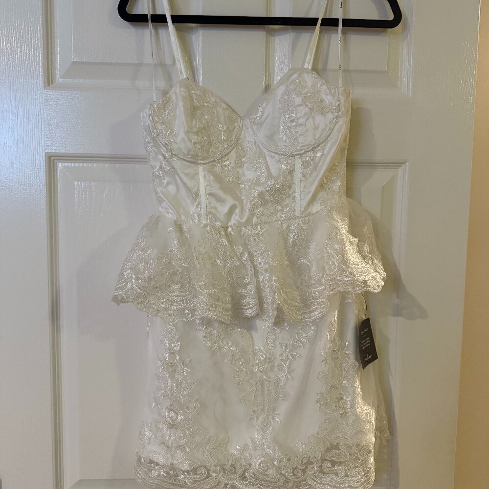 New Lulus White Lace Dress – Size Small